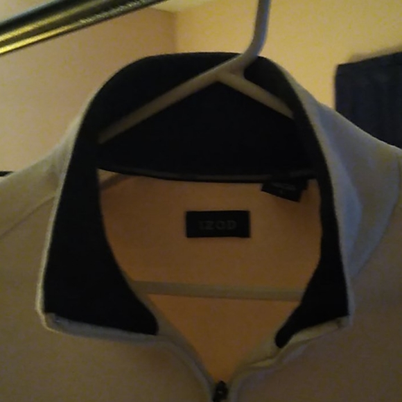 Izod  zip-up pullover sweater - Picture 2 of 2